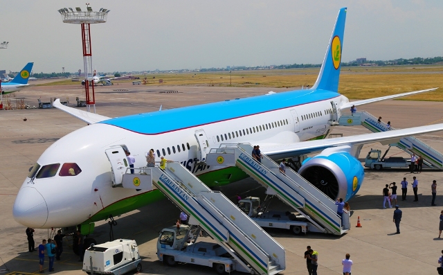 Uzbekistan Airways Boeing 787